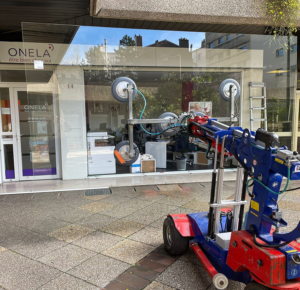 Remplacer une Vitrine de Magasin : notre guide complet